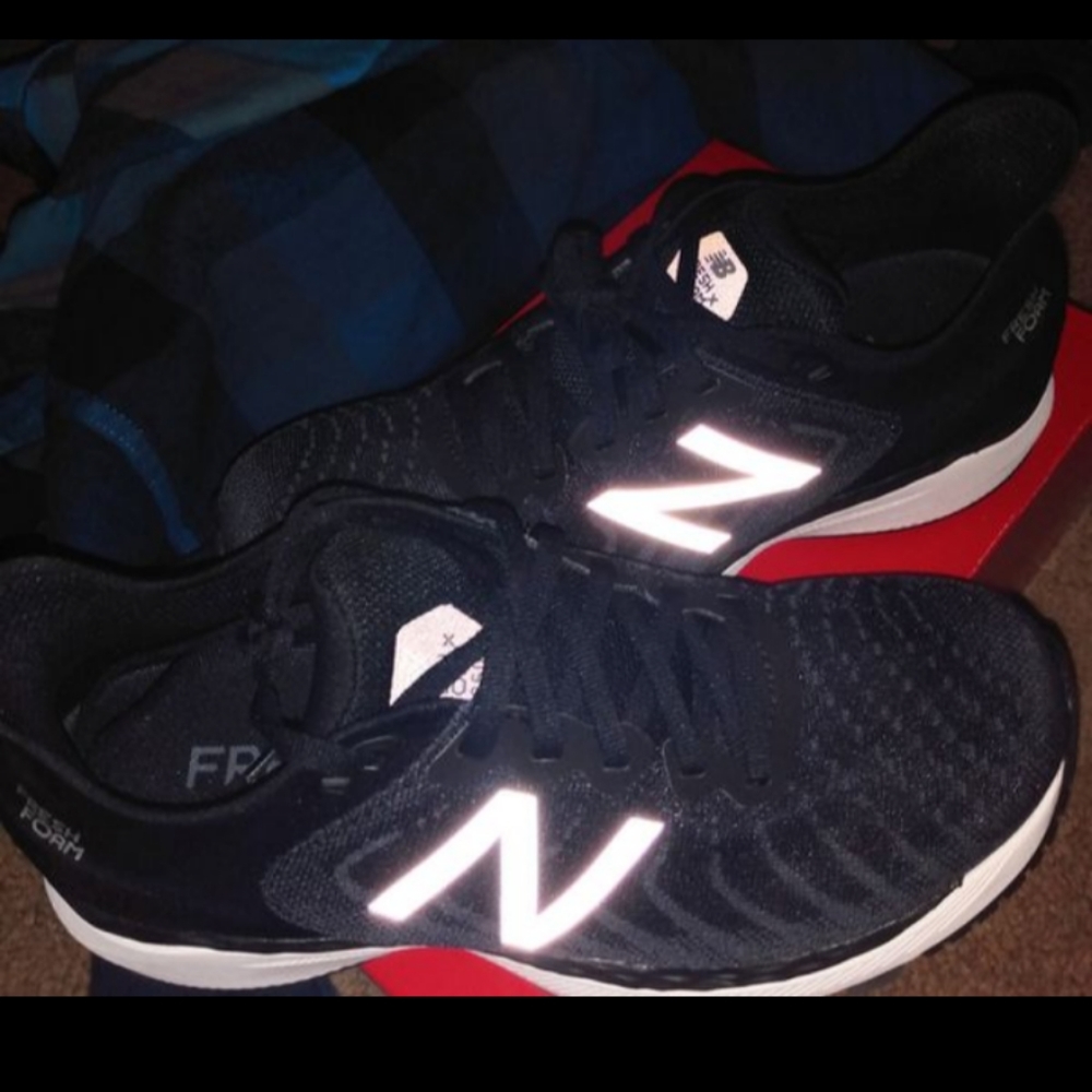 Shoes - Picture 8 of 9